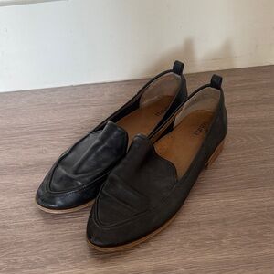 Susina Black Flats Sleek Leather Loafers